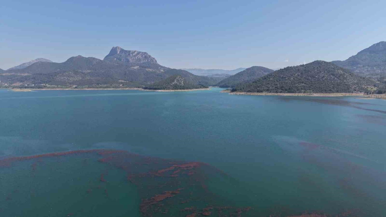 ADANA’NIN KOZAN İLÇESİNDE SON ÜÇ YILDIR YÜZDE 10 SEVİYELERİNE KADAR GERİLEYEN BARAJ DOLULUK ORANI...