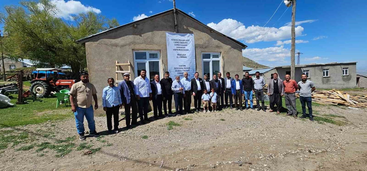ADİLCEVAZ İLÇESİNE BAĞLI AYDINLAR BELDESİNDE İNŞA EDİLECEK TAZİYE EVİ VE CAMİNİN TEMELİ DÜZENLENEN...