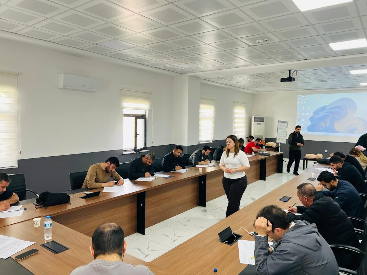 ADIYAMAN İL SAĞLIK MÜDÜRLÜĞÜ TARAFINDAN, ADIYAMAN HAVALİMANI PERSONELİNE YÖNELİK İLK YARDIM...