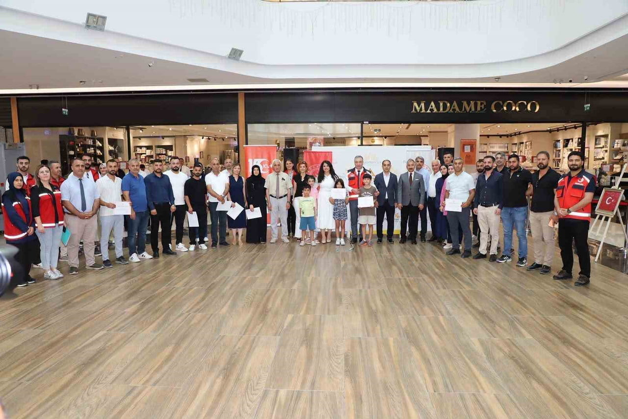 ADIYAMAN'DA, 15 TEMMUZ DEMOKRASİ VE MİLLİ BİRLİK GÜNÜ'NÜN 10. YIL ETKİNLİKLERİ KAPSAMINDA ŞEHİT...