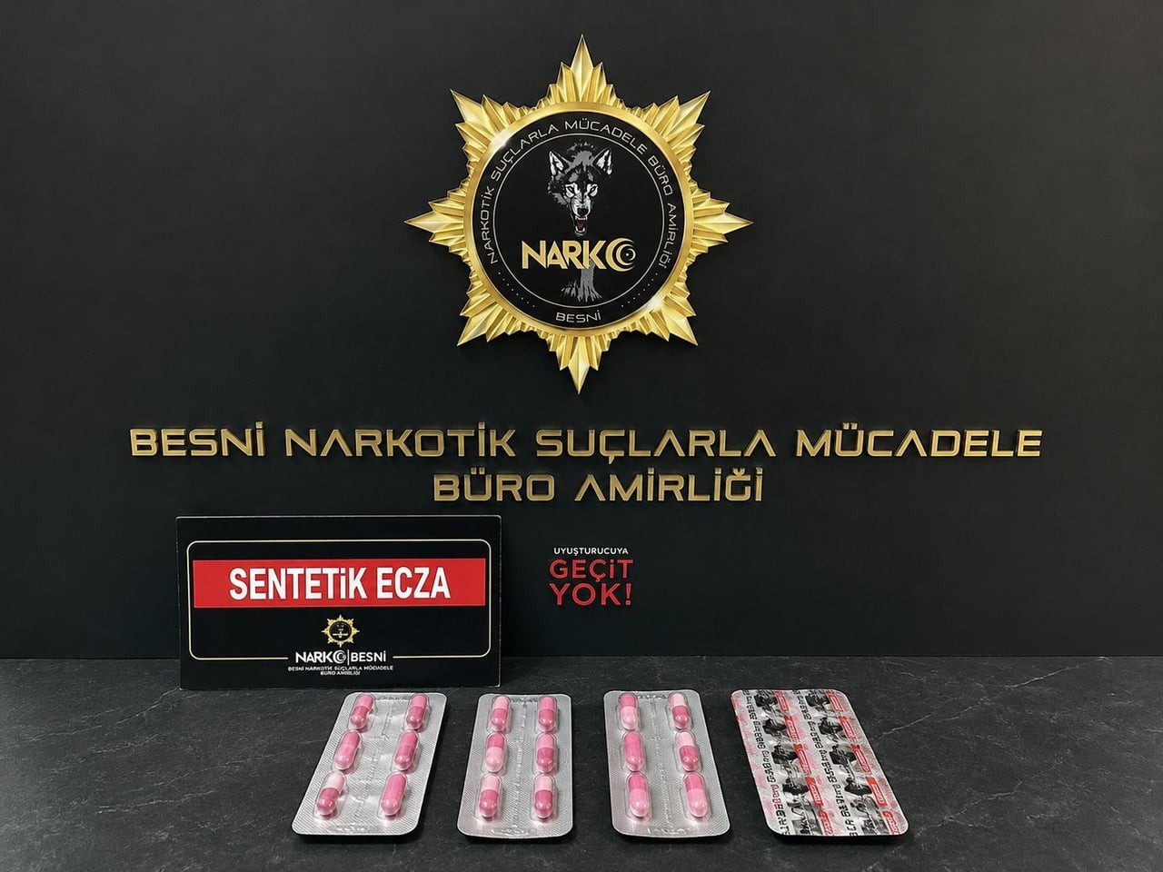 ADIYAMAN'DA POLİS EKİPLERİNCE SON BİR HAFTADA GERÇEKLEŞTİRİLEN ÇALIŞMALARDA ÇEŞİTLİ SUÇLARDAN...