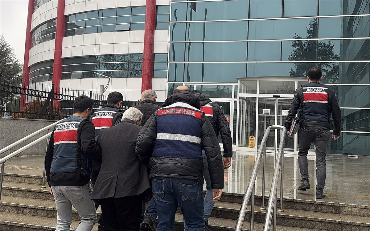 Adıyaman'da terör örgütü MLKP'ye yönelik operasyonda gözaltına alınan 3 şüpheli, adli kontrol...