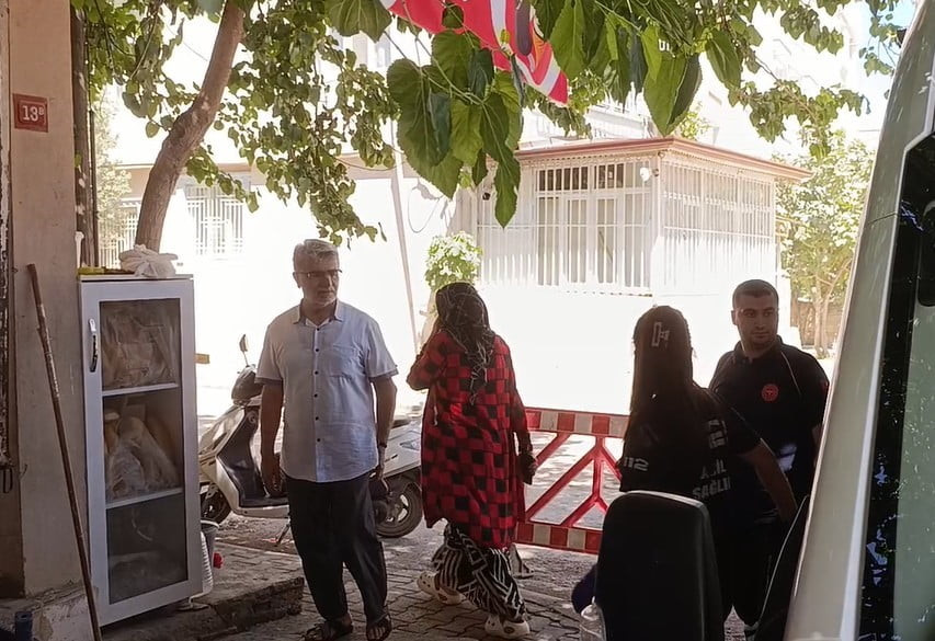 ADIYAMAN’DA ALTYAPI ÇALIŞMASI SIRASINDA KOPAN ELEKTRİK TELLERİ BİR EVDE YANGINA VE ÇOK SAYIDA...