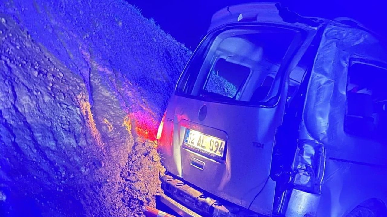 Adıyaman'da Hafif Ticari Araç Kazası: 2 Yaralı