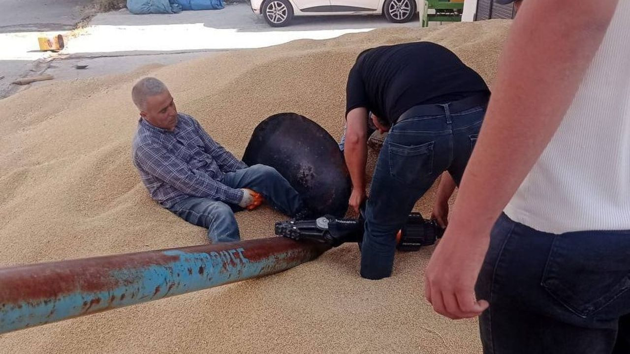 Adıyaman'da hububat elevatörüne ayağı sıkışan kişi hastaneye kaldırıldı