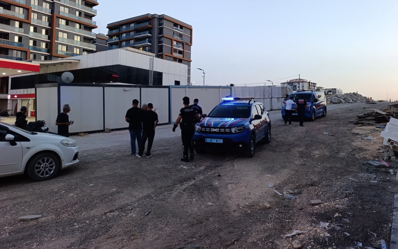 ADIYAMAN’DA, İKİ GRUP ARASINDA ÇIKAN KAVGADA 1 KİŞİ YARALANDI.