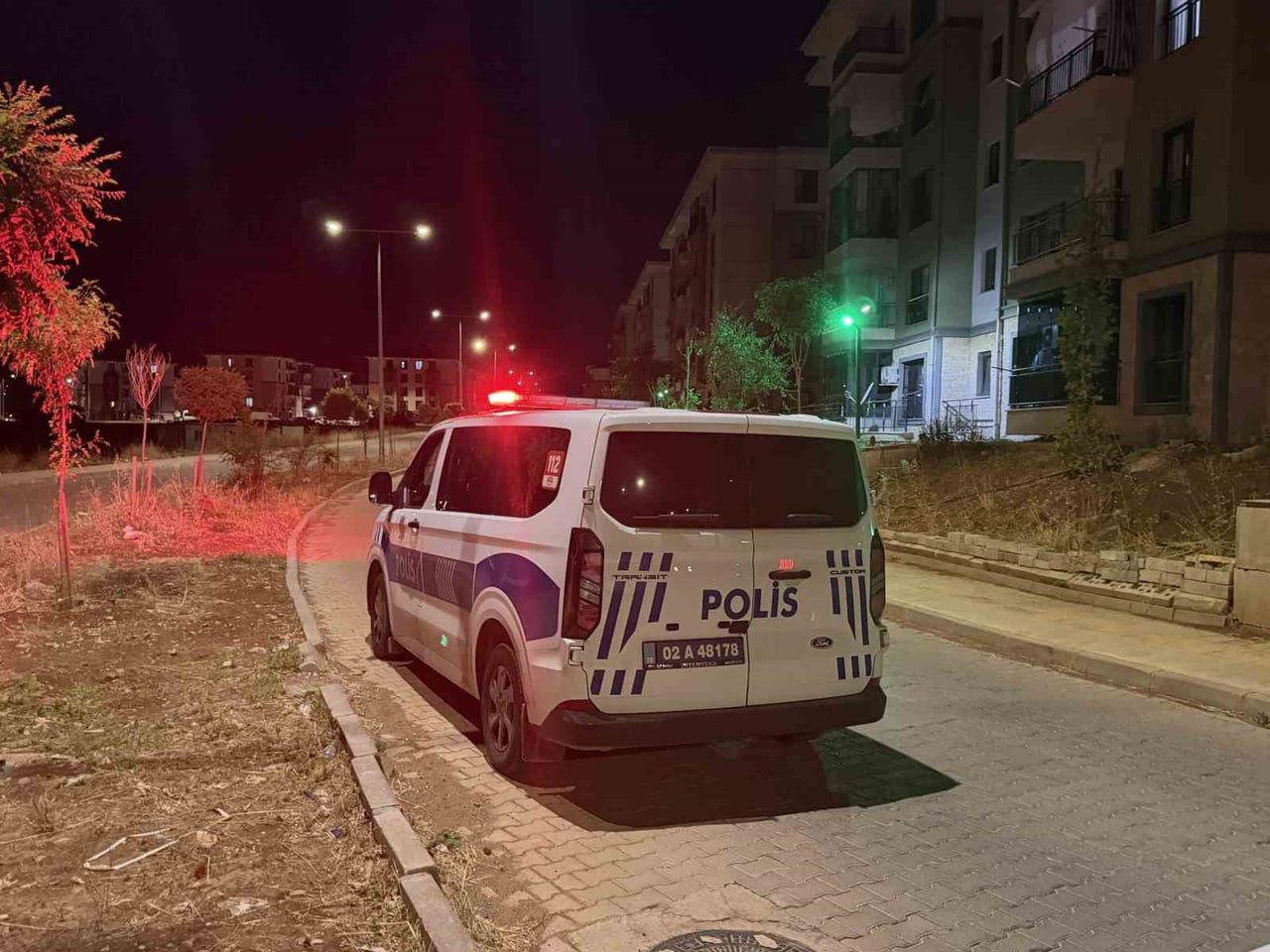ADIYAMAN’DA, İKİ GRUP ARASINDA ÇIKAN KAVGAYA POLİS EKİPLERİ MÜDAHALE ETTİ.