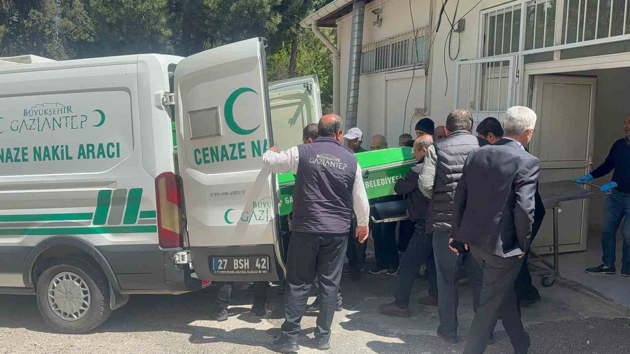 ADIYAMAN’DA OĞLUNUN EVİNDEN ÇIKTIĞI SIRADA 85 YAŞINDAKİ KOMŞUSU ÇELEM A.'NIN SİLAHLI SALDIRISINA...