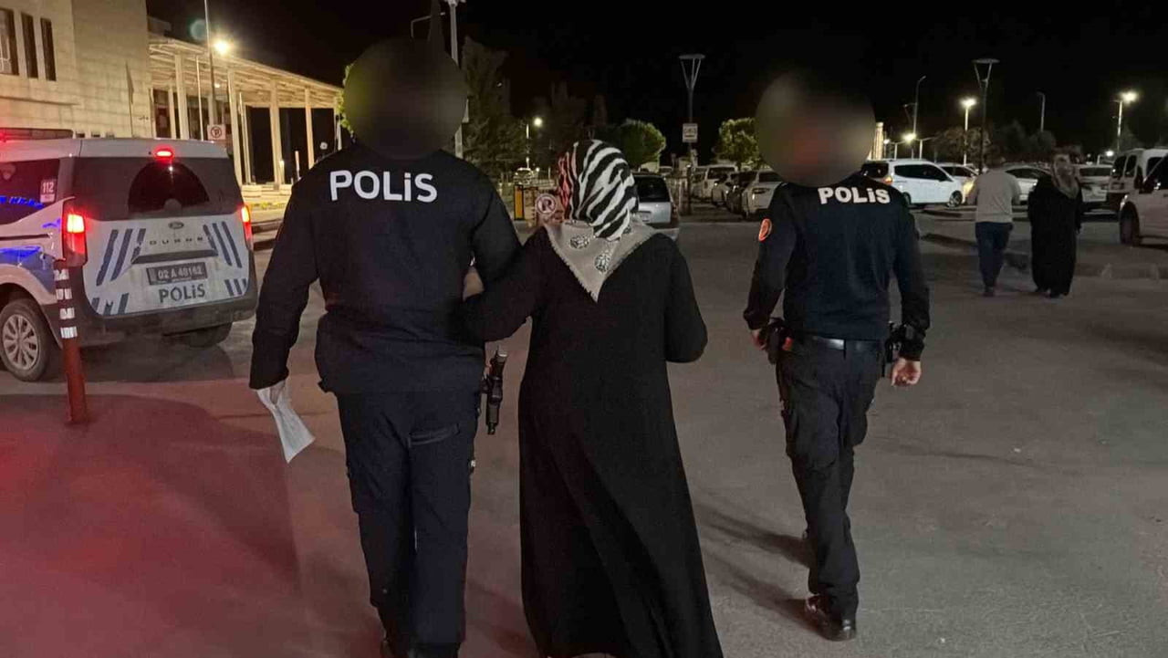 ADIYAMAN’DA, ÖZ KIZI TARAFINDAN ŞİDDETE MARUZ KALDIĞI İDDİA EDİLEN 80 YAŞINDAKİ ANNE HASTANEYE...
