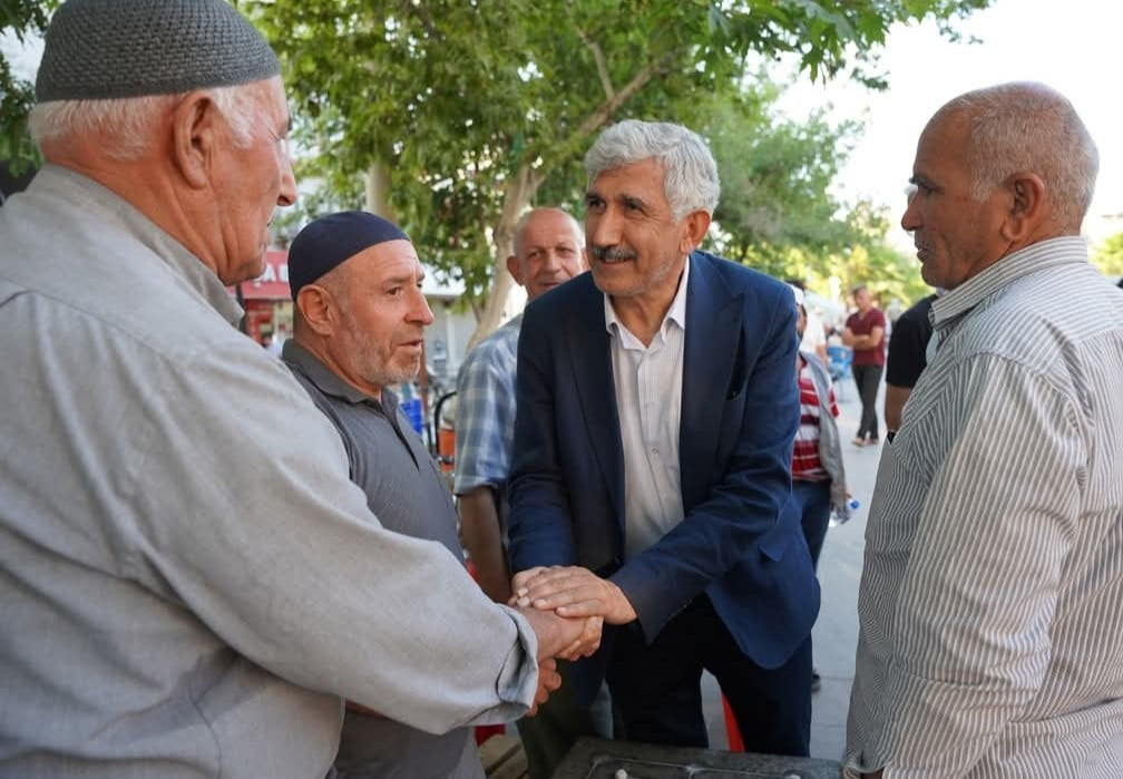 ADIYAMAN’IN KAHTA BELEDİYE BAŞKANI MEHMET CAN HALLAÇ, BABALAR GÜNÜ DOLAYISIYLA YAYIMLADIĞI...