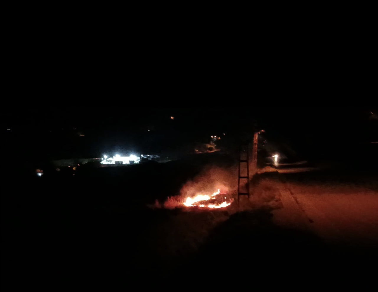 ADIYAMAN’IN KAHTA İLÇESİNDE ÇIKAN ANIZ YANGINI KORKUTTU.