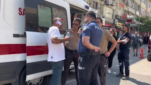 Adliye önünde ortalığın savaş alanına döndüğü kavga kamerada