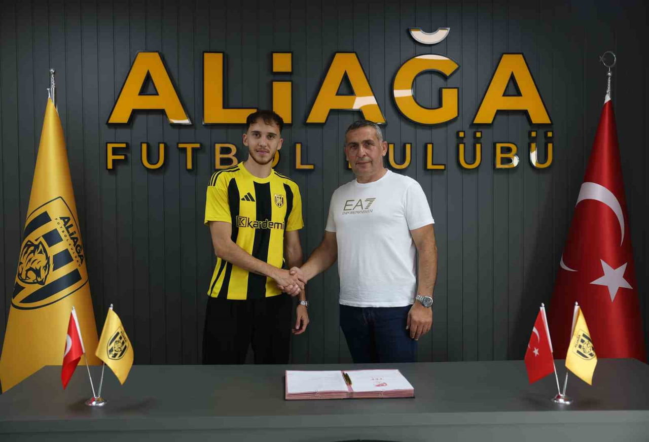 ADNAN KARAHİSAR (SOLDA), ALİAĞA FK BAŞKANI TURGAY METE (SAĞDA)