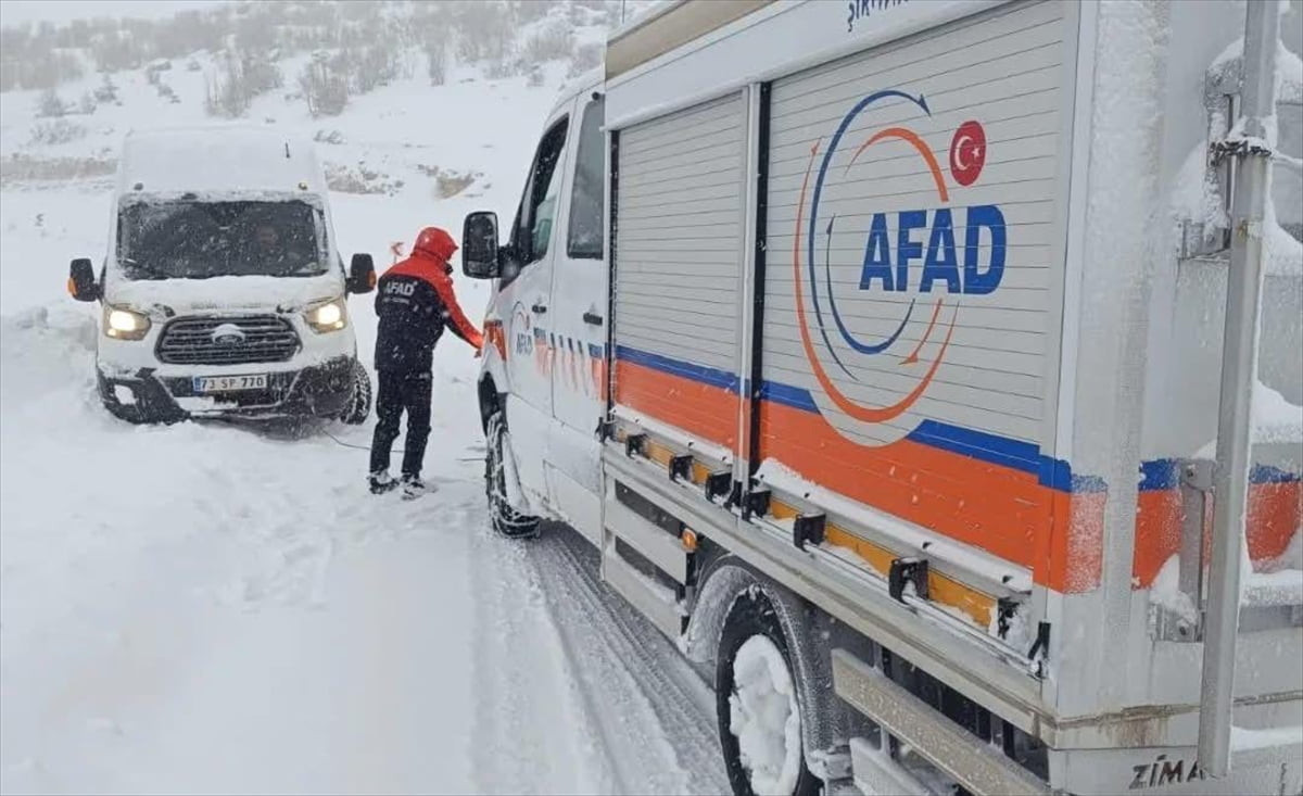 Afet ve Acil Durum Yönetimi Başkanlığı (AFAD), 27-29 Aralık arasında yoğun kar yağışının etkili...