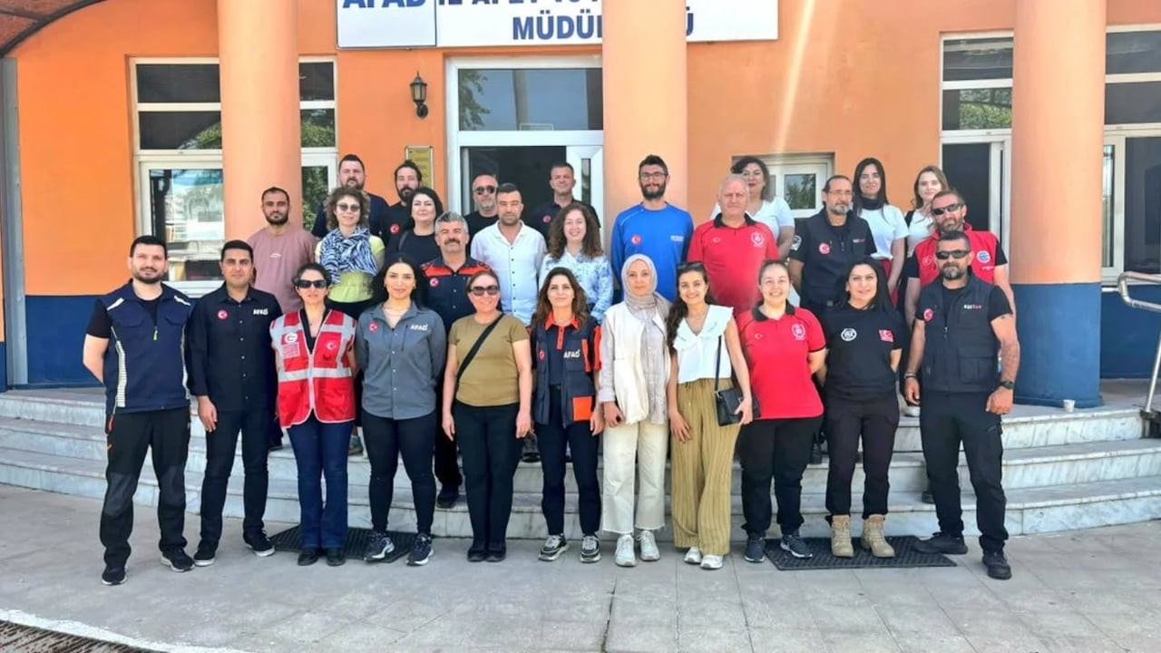 AFETLERE KARŞI TOPLUMSAL FARKINDALIĞIN ARTIRILMASI AMACIYLA AYDIN’DA DÜZENLENEN "AFET FARKINDALIK...