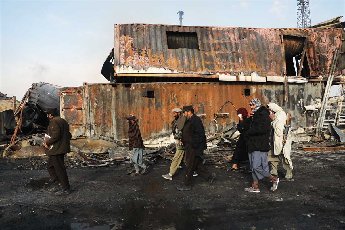 Afganistan yönetiminin sözcü yardımcısı Hamdullah Fitrat, Pakistan'ın dün gece başkent Kabil'de...