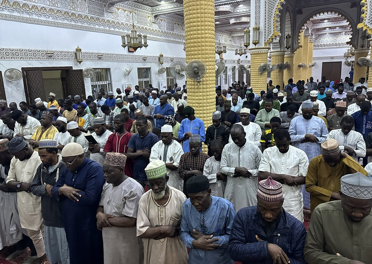 Afrika kıtasının en fazla Müslüman nüfusa sahip ülkesi Nijerya'da, ramazan ayının ilk teravih...