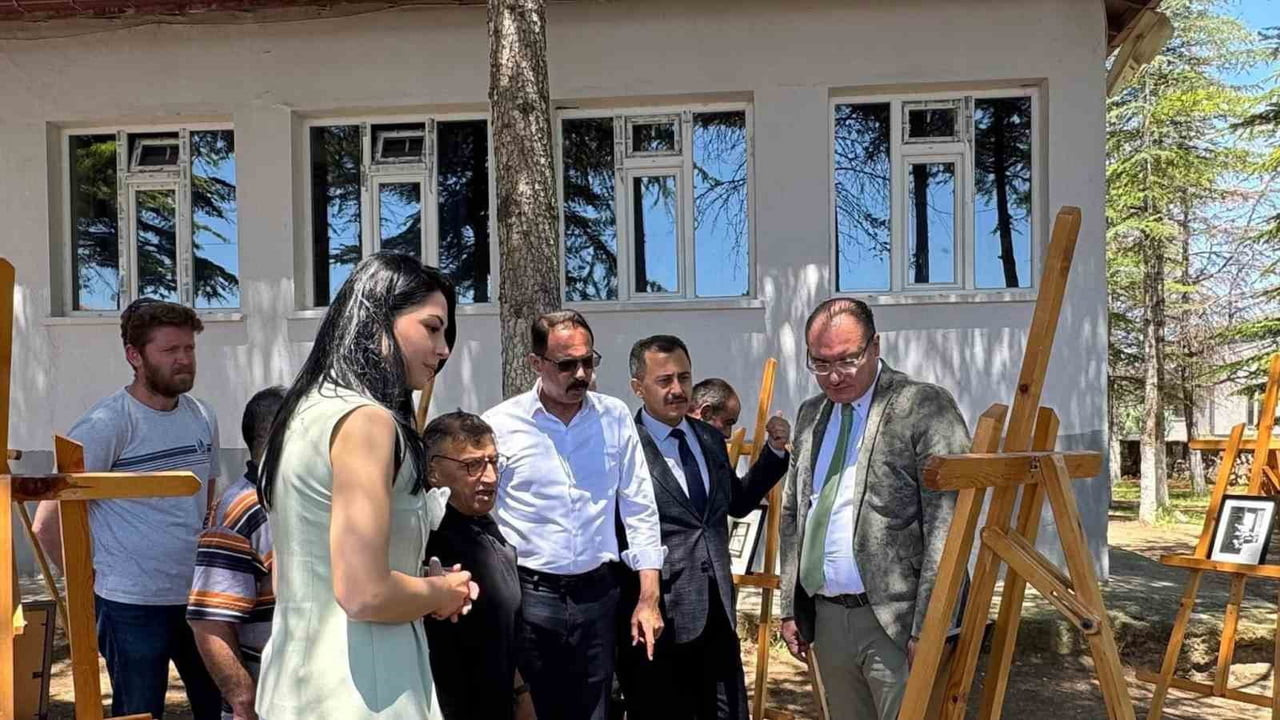 AFYONKARAHİSAR BOLVADİN ALPARSLAN ORTAOKULU, ÖĞRENCİLERİNİN VE ÖĞRETMENLERİNİN EL EMEĞİ GÖZ NURU...