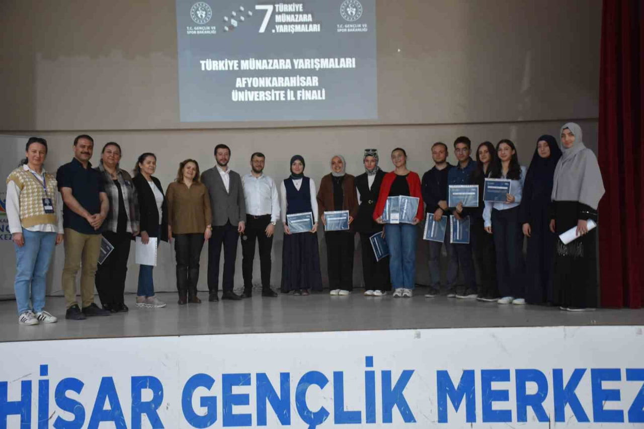 AFYONKARAHİSAR GENÇLİK MERKEZİ’NDE DÜZENLENEN TÜRKİYE 7.’NCİ MÜNAZARA LİGİ İL FİNALLERİ...