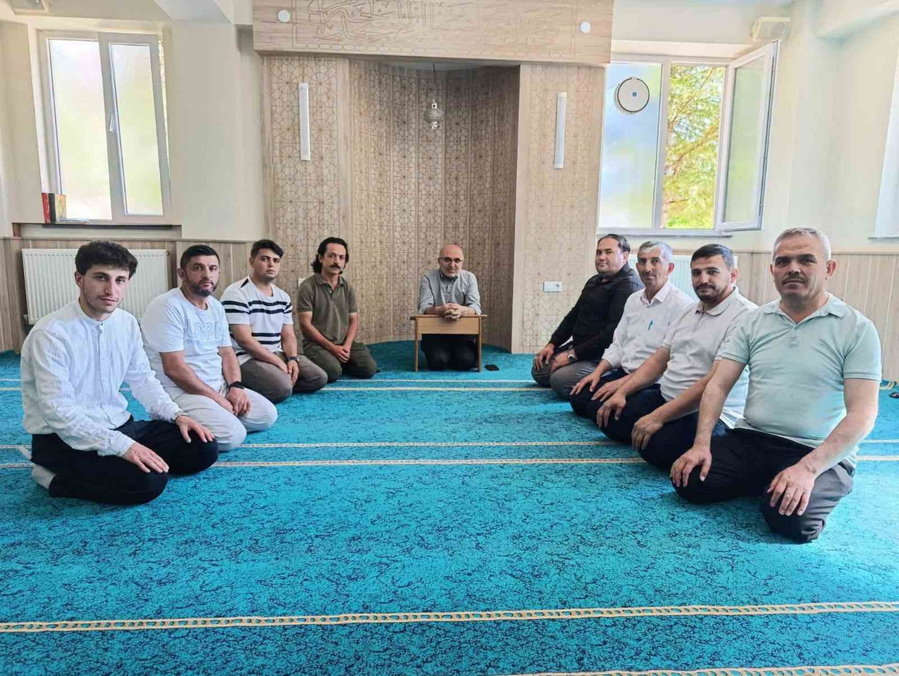 AFYONKARAHİSAR İL MÜFTÜLÜĞÜ KOORDİNESİNDE YÜRÜTÜLEN "KİTAP OKU-YORUM" PROJESİ ÇERÇEVESİNDE DİN...