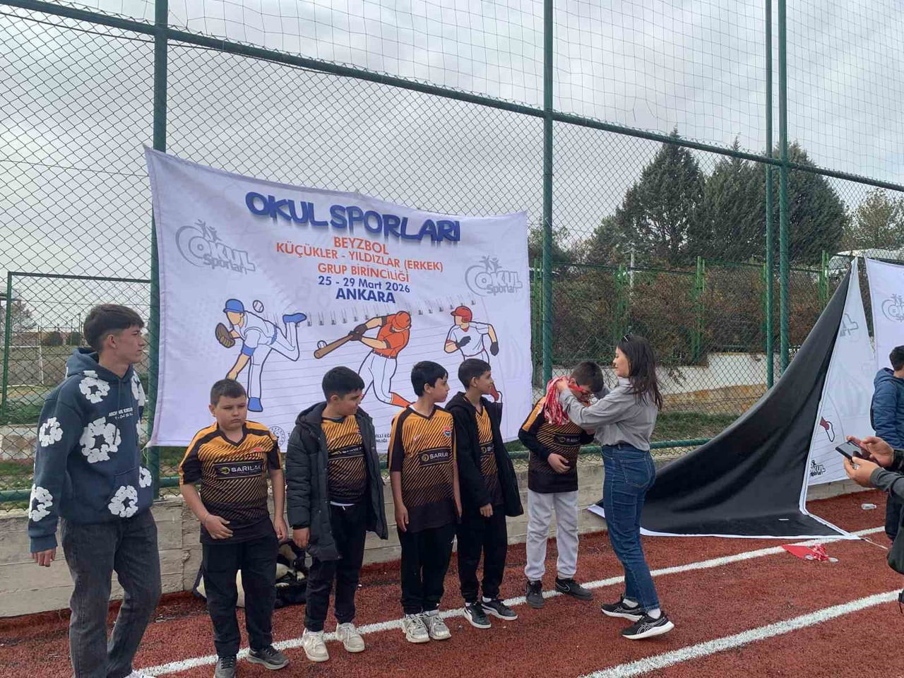 AFYONKARAHİSAR MAVER KEMAL ARSOY ORTAOKULU BEYZBOL TAKIMI ‘BEYZBOL KÜÇÜKLER GRUP MÜSABAKALARINDA’...