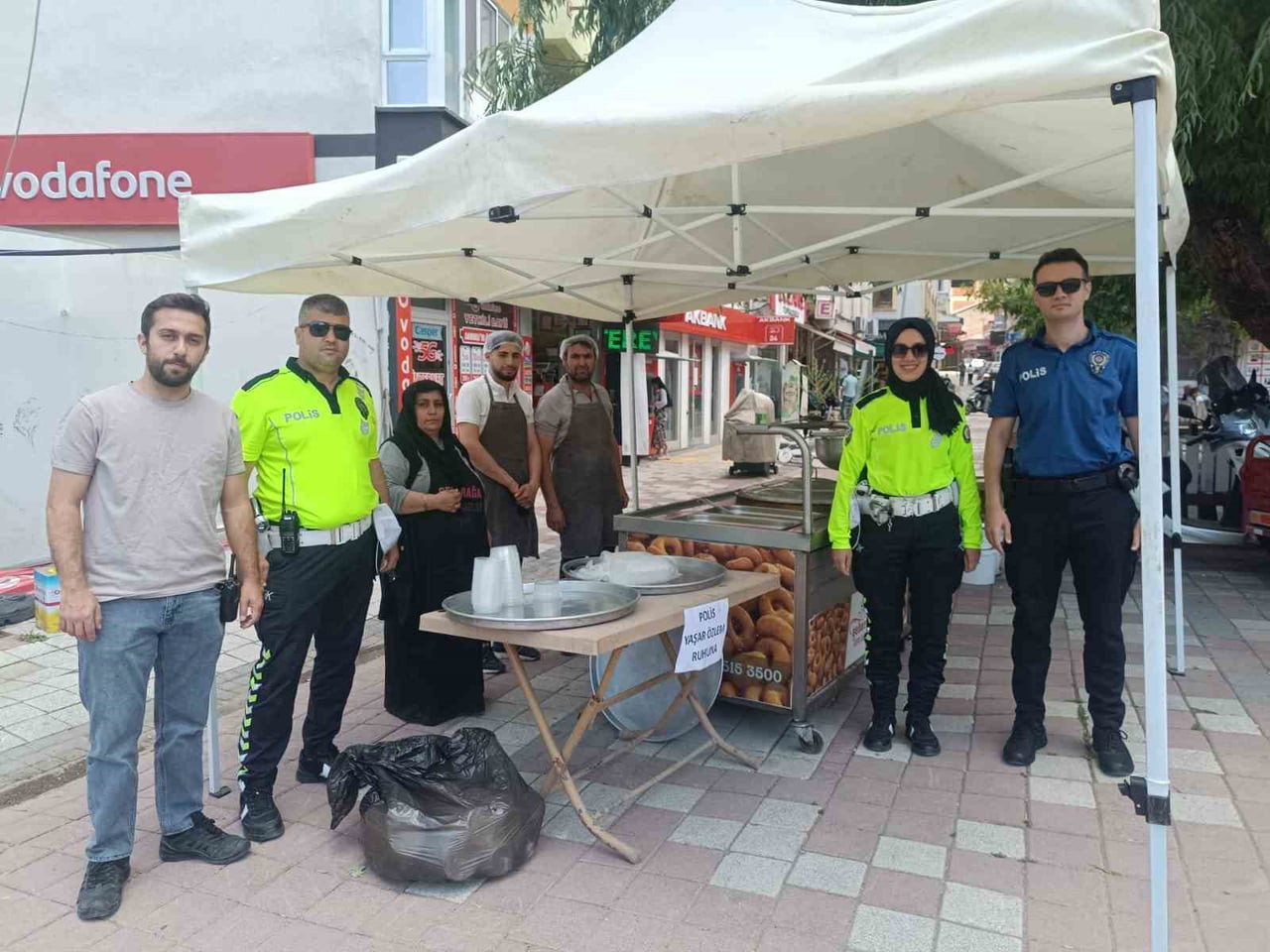 AFYONKARAHİSAR SANDIKLI İLÇE EMNİYET MÜDÜRLÜĞÜ TARAFINDAN ŞEHİT POLİS MEMURU YAŞAR ÖZLEM ANISINA...