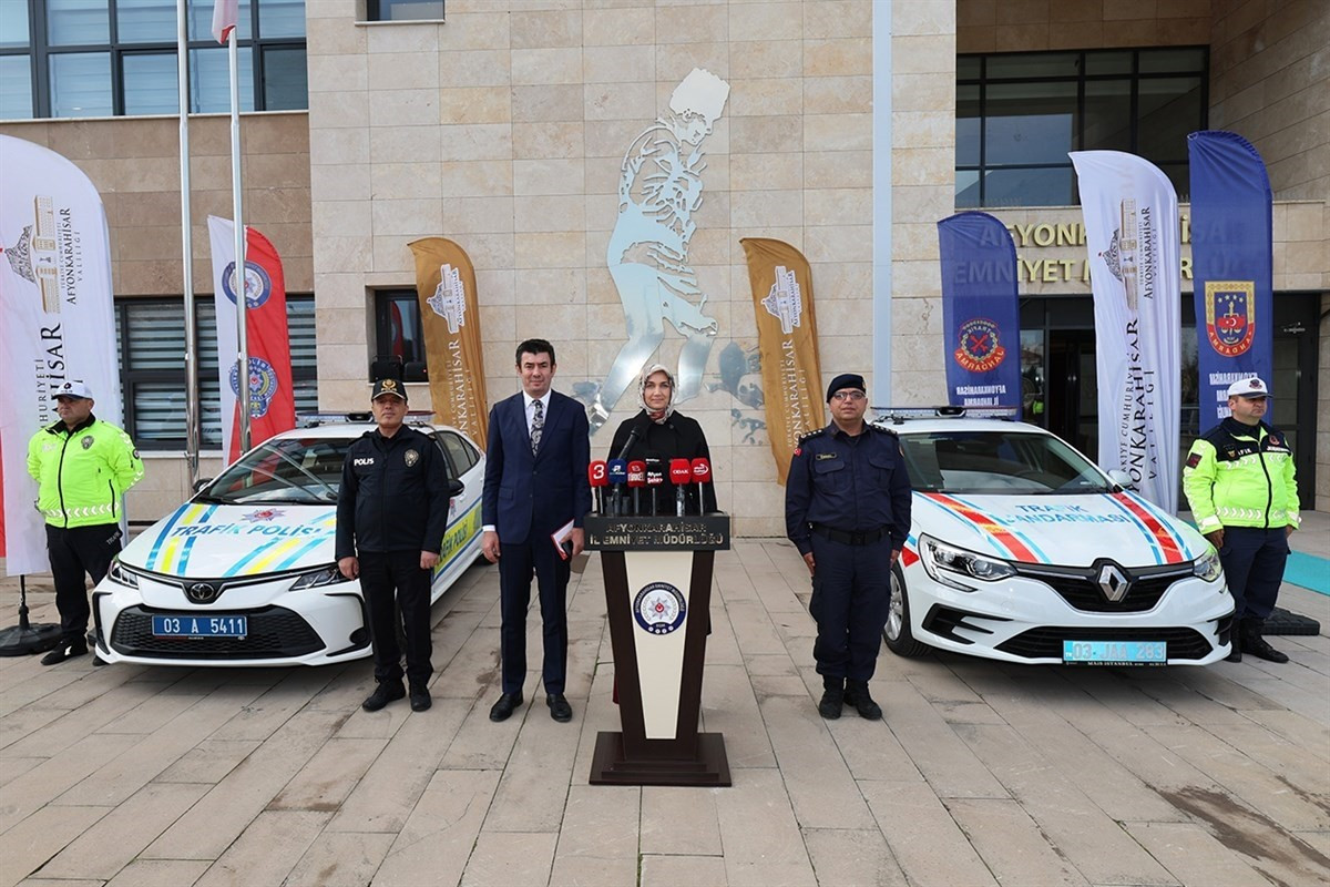 Afyonkarahisar Valisi Kübra Güran Yiğitbaşı, aylık basın bilgilendirme toplantısı...