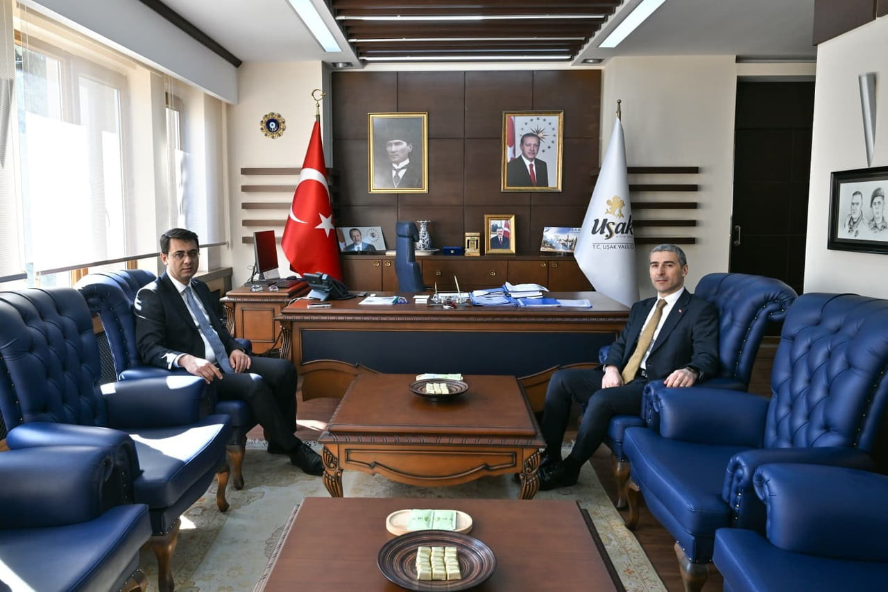 AFYONKARAHİSAR VALİSİ NACİ AKTAŞ, UŞAK VALİSİ SERDAR KARTAL’A HAYIRLI OLSUN ZİYARETİNDE...