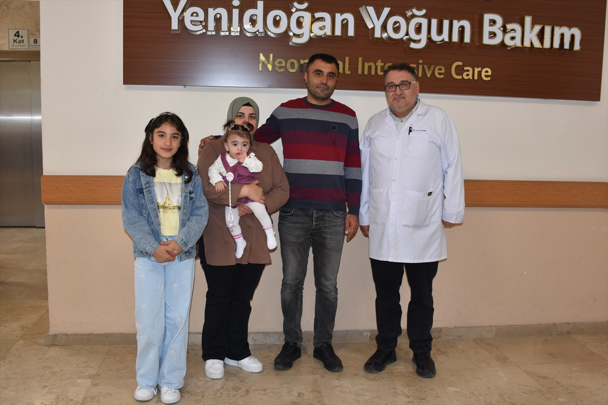 Afyonkarahisar'da 570 gram dünyaya gelince yaşaması için hastanede 100 günlük bir tedavi süreci...