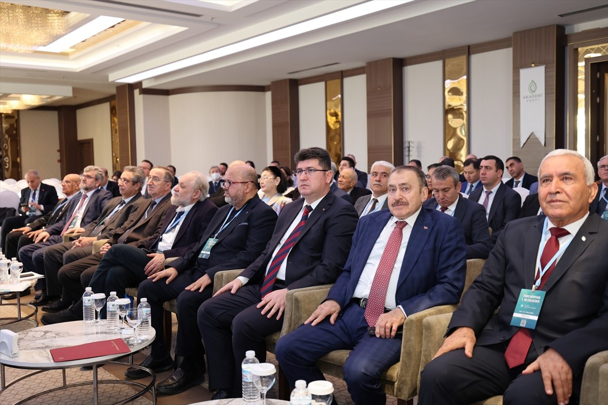 Afyonkarahisar'da Su Vakfı, Gaye Vakfı ve Akademi Vakfı işbirliğinde Türk Dünyası 1. Su Çalıştayı...