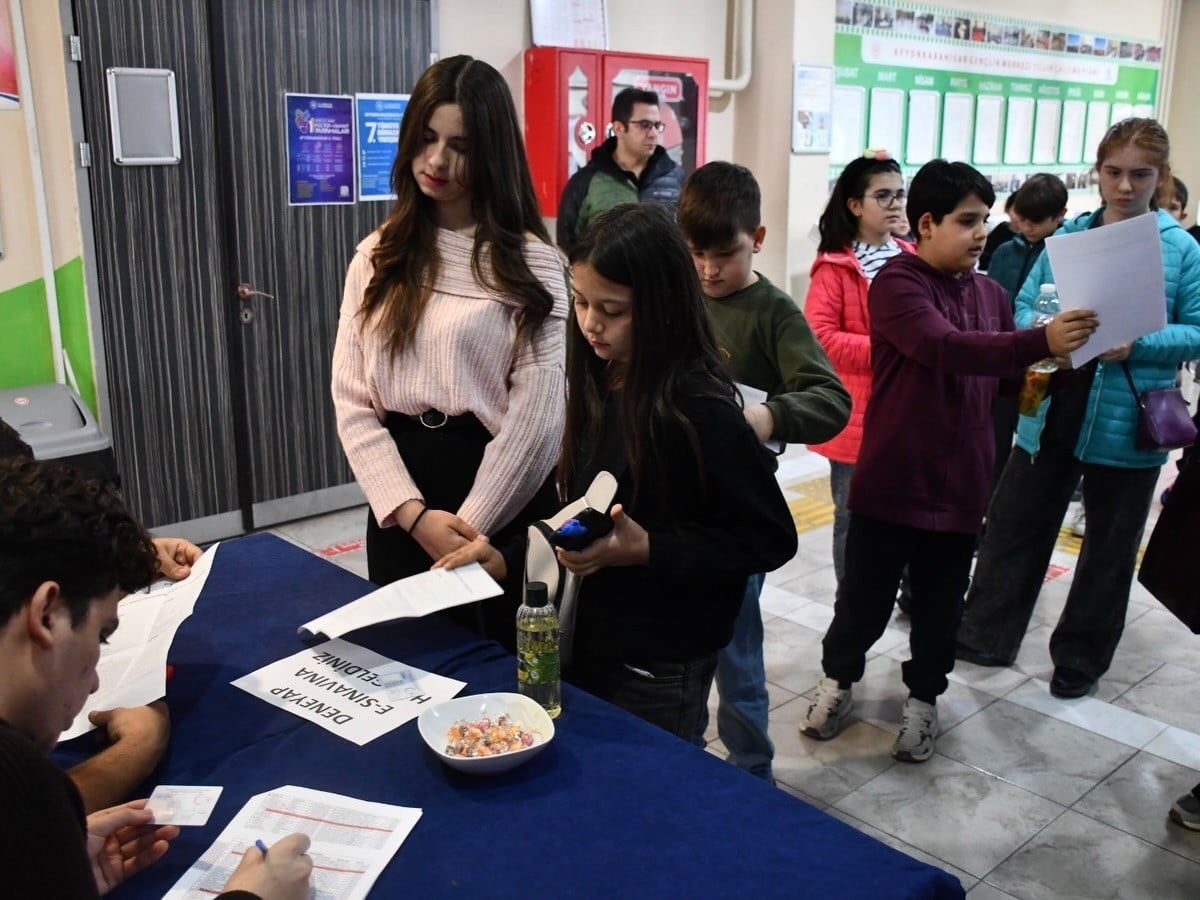 AFYONKARAHİSAR’DA GELECEĞİN TEKNOLOJİ YILDIZLARINI KEŞFETMEK AMACIYLA YÜRÜTÜLEN ÖĞRENCİ SEÇME...