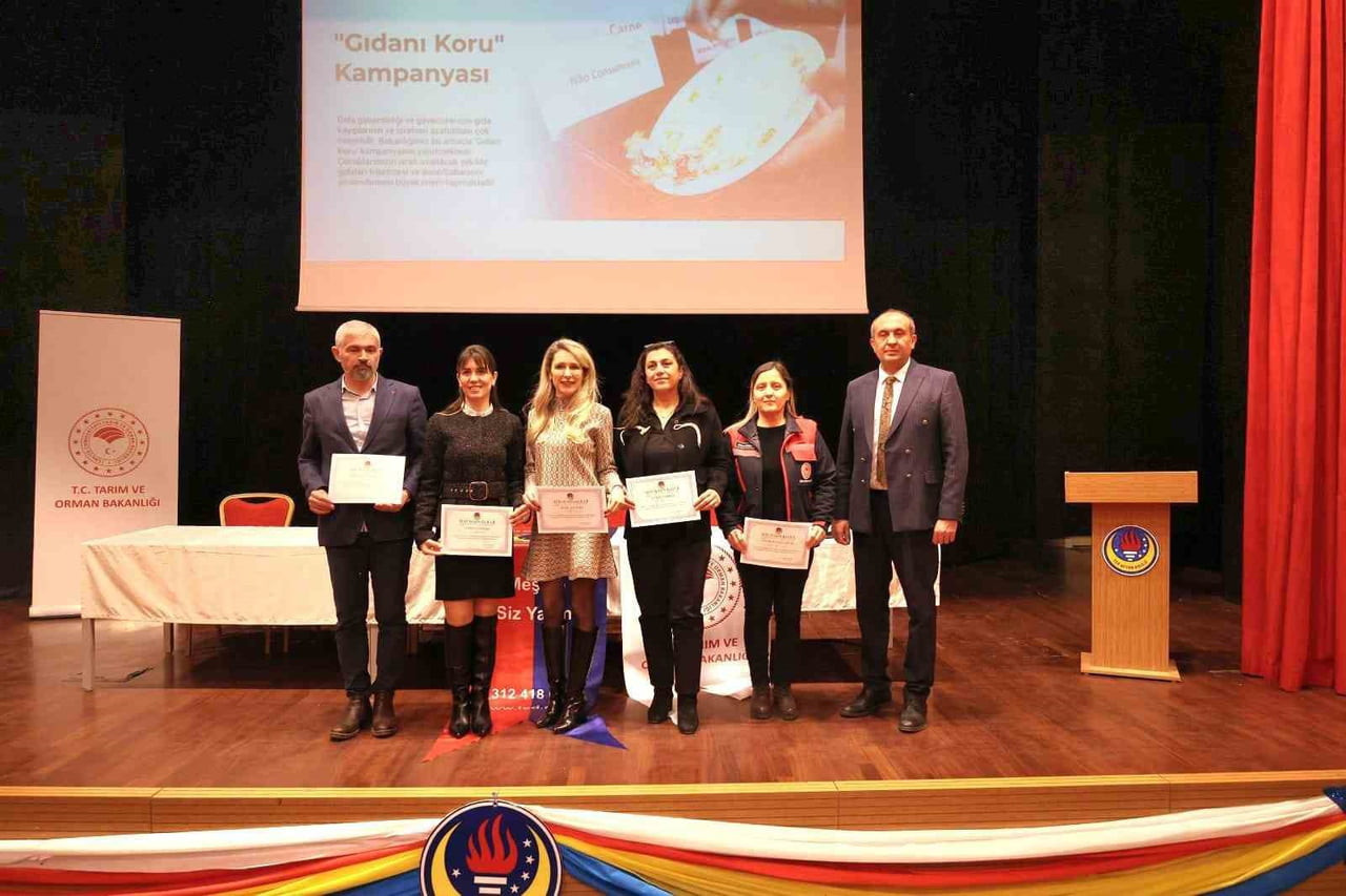 AFYONKARAHİSAR’DA ÖĞRENCİLERE YÖNELİK GÜVENLİ GIDA SEMİNERİ GERÇEKLEŞTİRİLDİ.