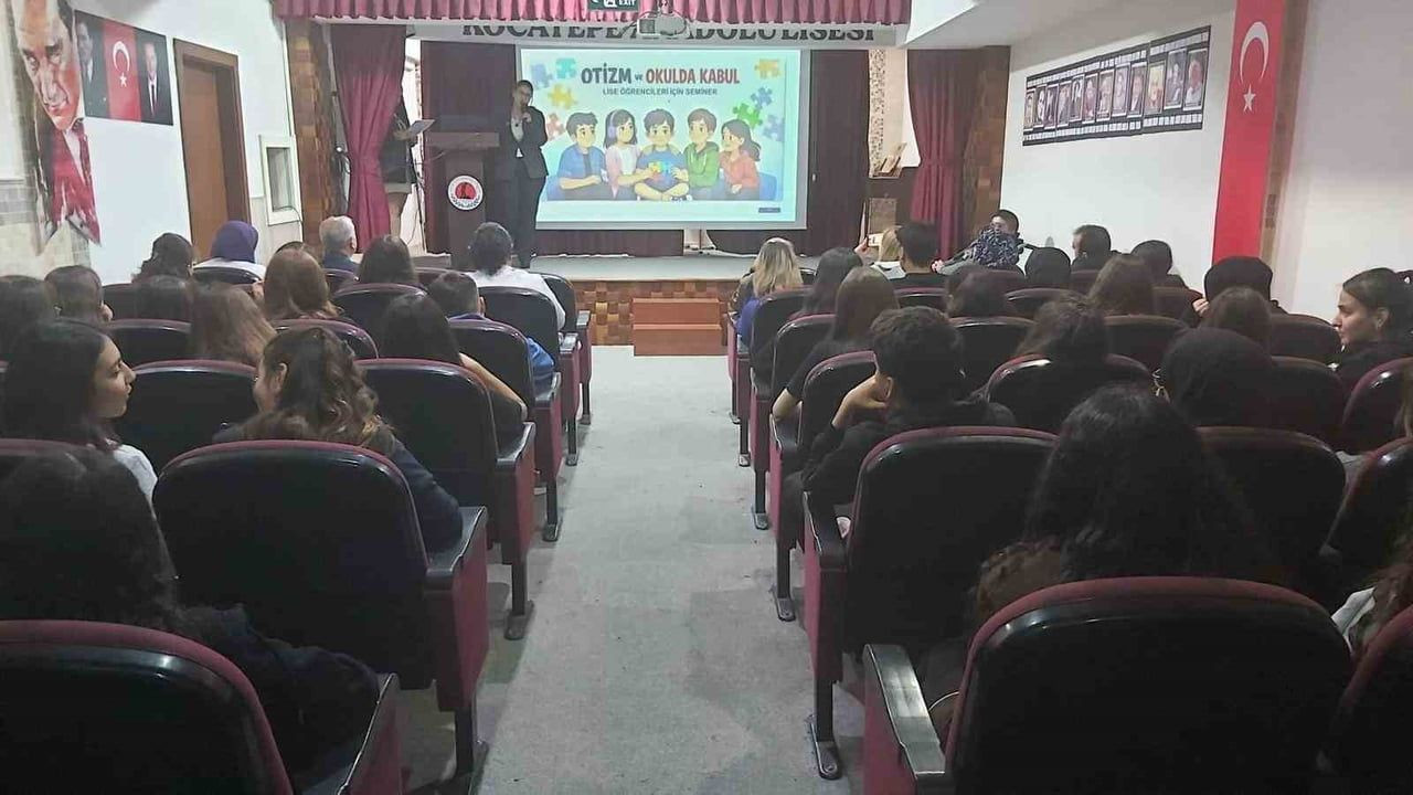 Afyonkarahisar'da Otizm Farkındalığı Semineri Düzenlendi