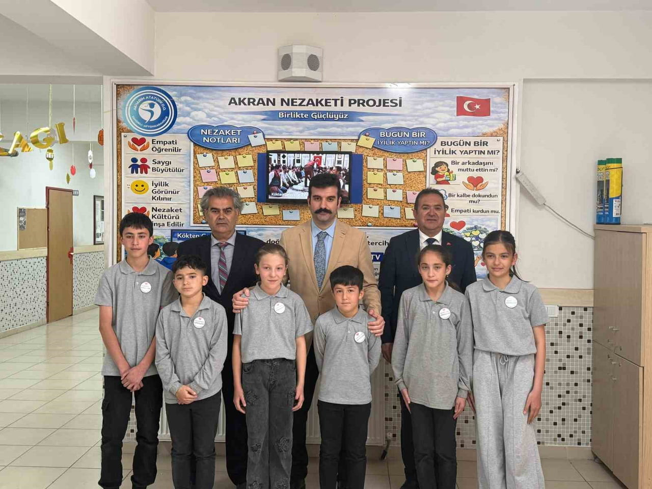 AFYONKARAHİSAR’IN SANDIKLI İLÇESİNDE Kİ AKHARIM ATATÜRK ORTAOKULU TARAFINDAN HAYATA GEÇİRİLEN...