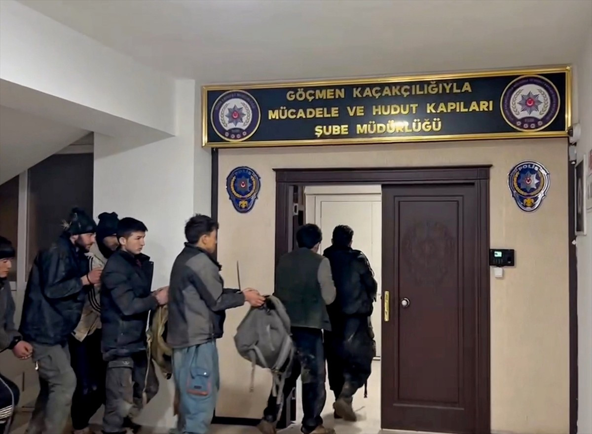 Ağrı Dağı kırsalında termal kameralar ve insansız hava araçlarıyla yapılan teknik ve fiziki takip...