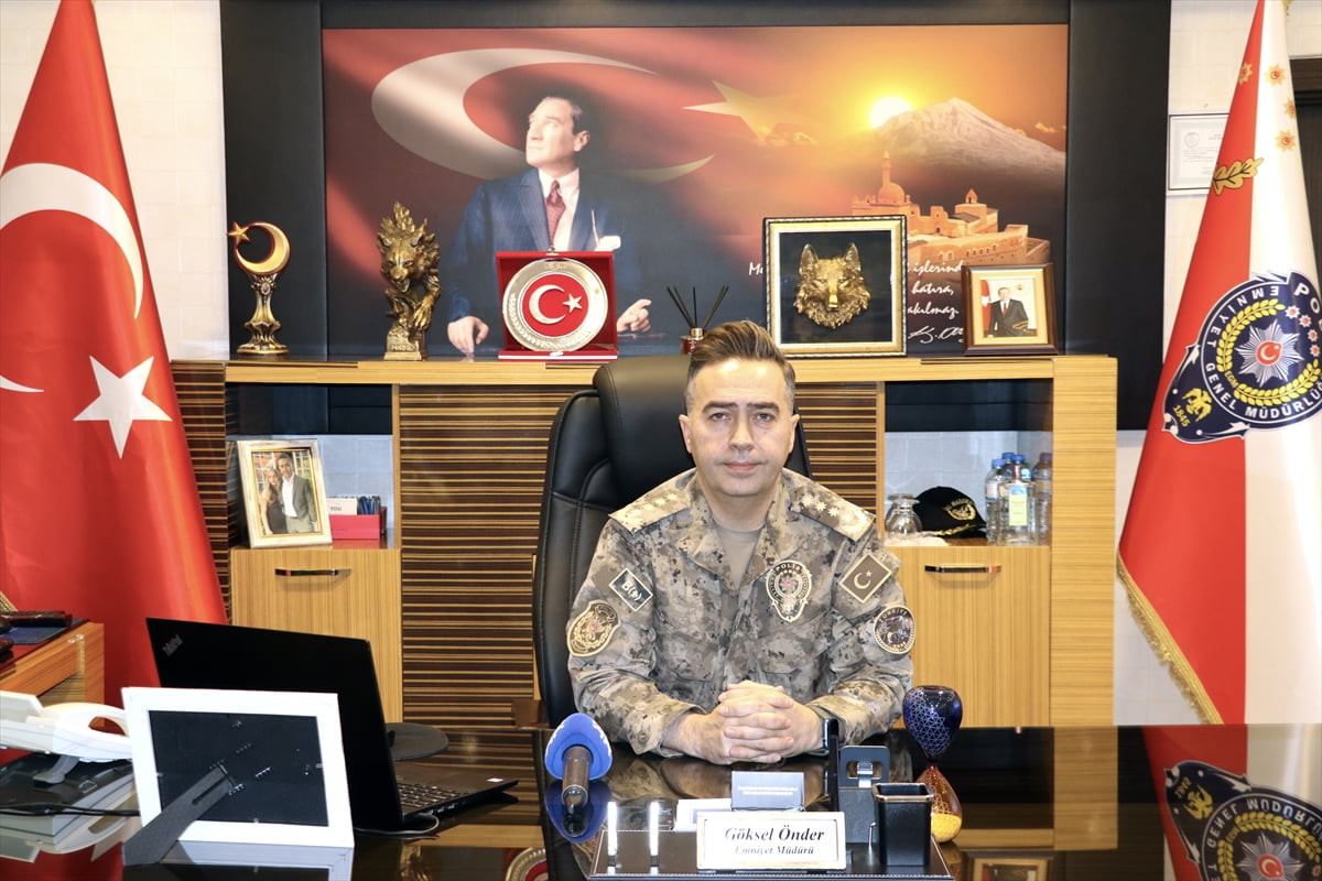 Ağrı İl Emniyet Müdürü Göksel Önder, Anadolu Ajansının (AA) gözünden 2025'e damga vuran olaylara...