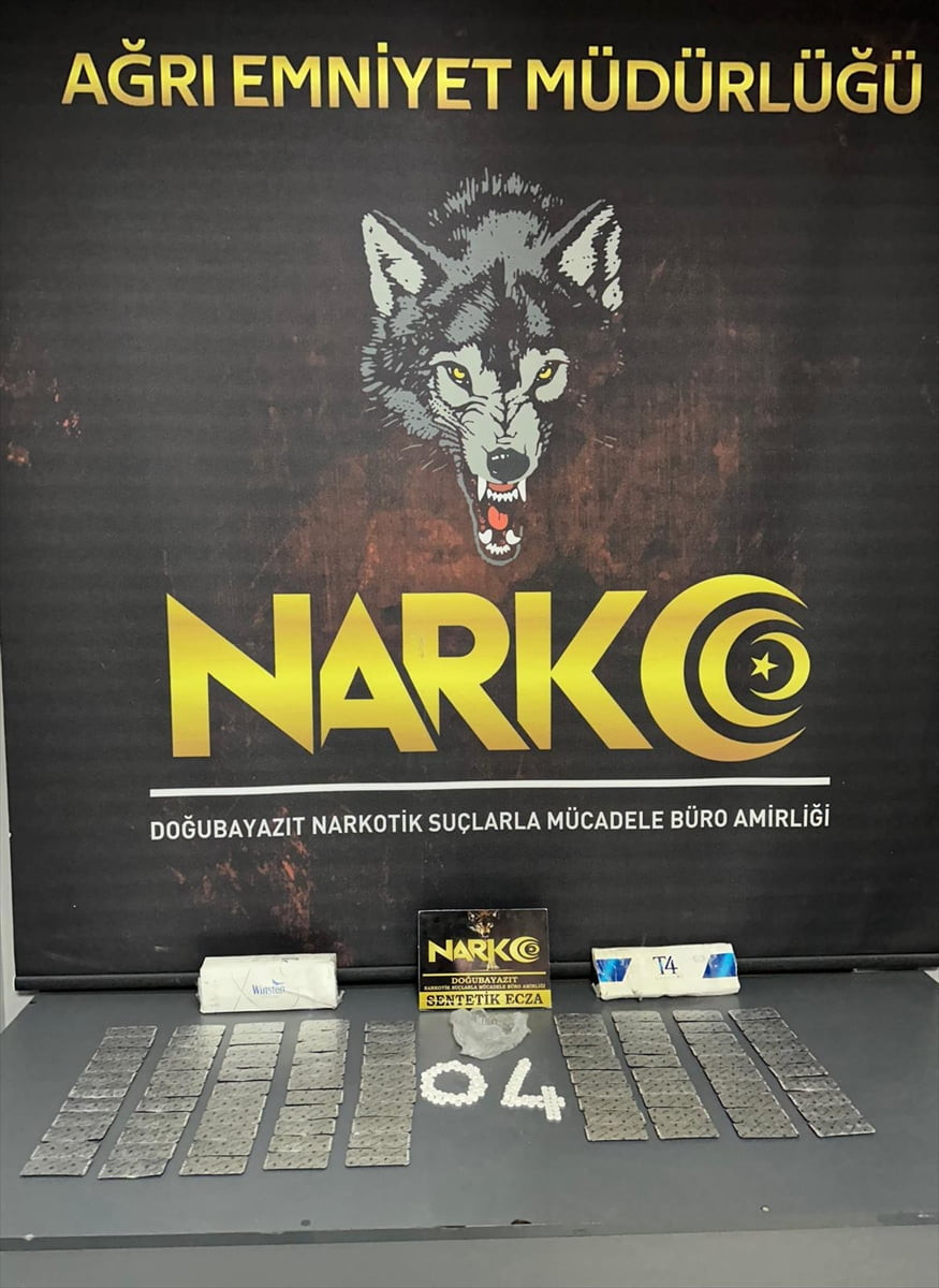 Ağrı il merkezi ve Doğubayazıt ilçesinde düzenlenen uyuşturucu operasyonu kapsamında 5 kişi...