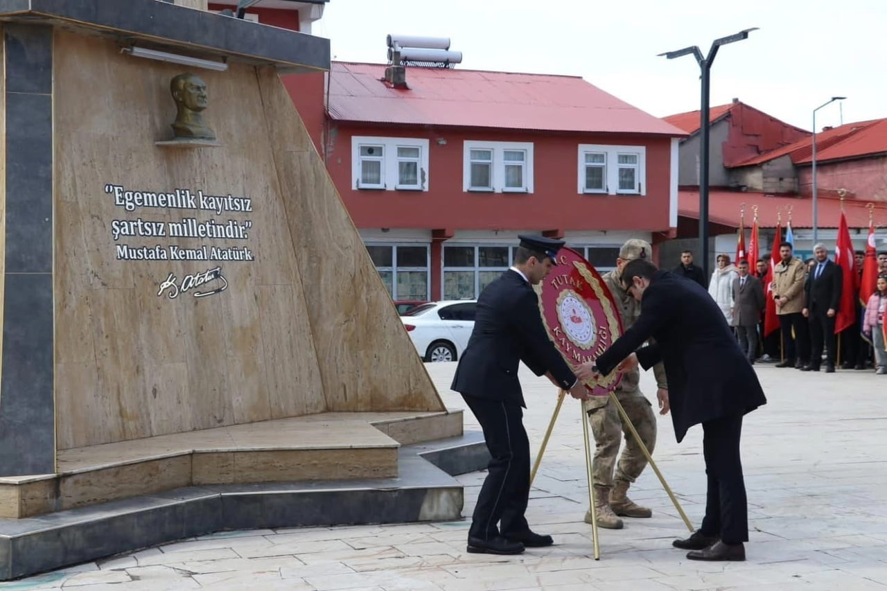 AĞRI'NIN TUTAK İLÇESİNİN DÜŞMAN İŞGALİNDEN KURTULUŞUNUN 108 YILDÖNÜMÜ TÖRENLERLE...