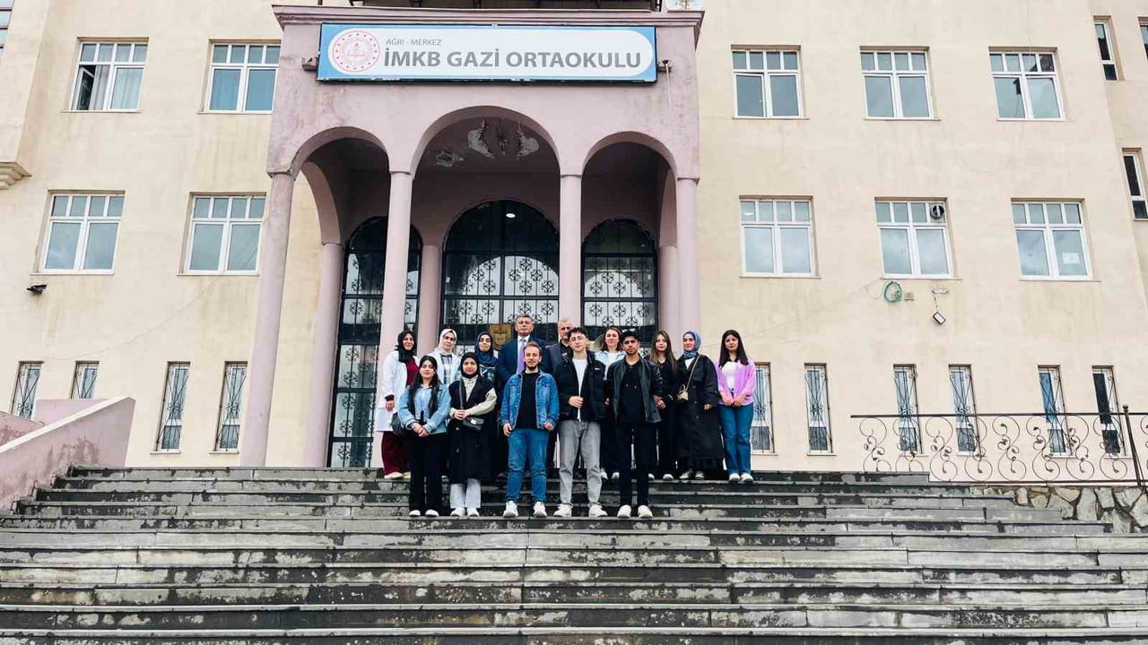 AĞRI’DA GASTRONOMİ KULÜBÜNDEN ÖĞRETMENLERE MORAL DESTEĞİ