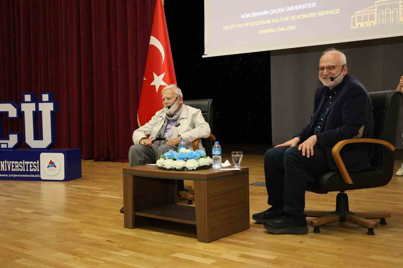 AĞRI’DA ÖKTEN VE SAYAR SÖYLEŞİSİNE YOĞUN İLGİ
