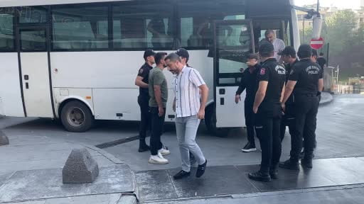 Ahbap Derneği soruşturması kapsamında gözaltına alınan 23 şüpheli adliyeye sevk edildi