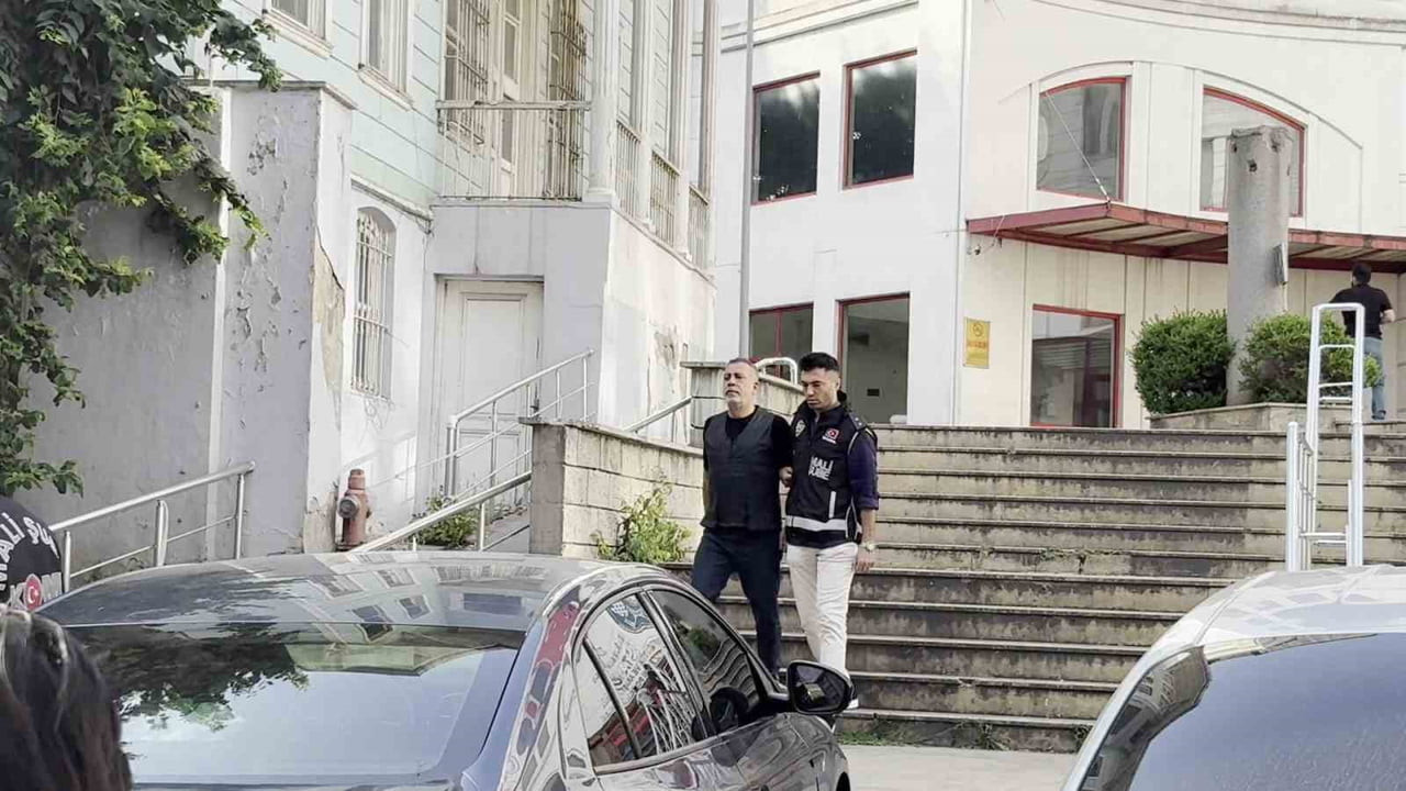 AHBAP DERNEĞİ'NE YÖNELİK YOLSUZLUK SORUŞTURMASINDA BAŞ ŞÜPHELİ OLARAK GÖZALTINA ALINAN HALUK...