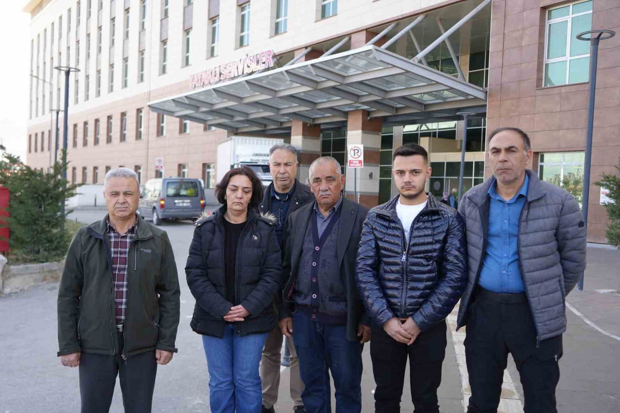 AİLE, KAZAYA KARIŞAN SERVİS SÜRÜCÜSÜNÜN ADLİ KONTROL ŞARTIYLA SERBEST BIRAKILMASINA TEPKİ...