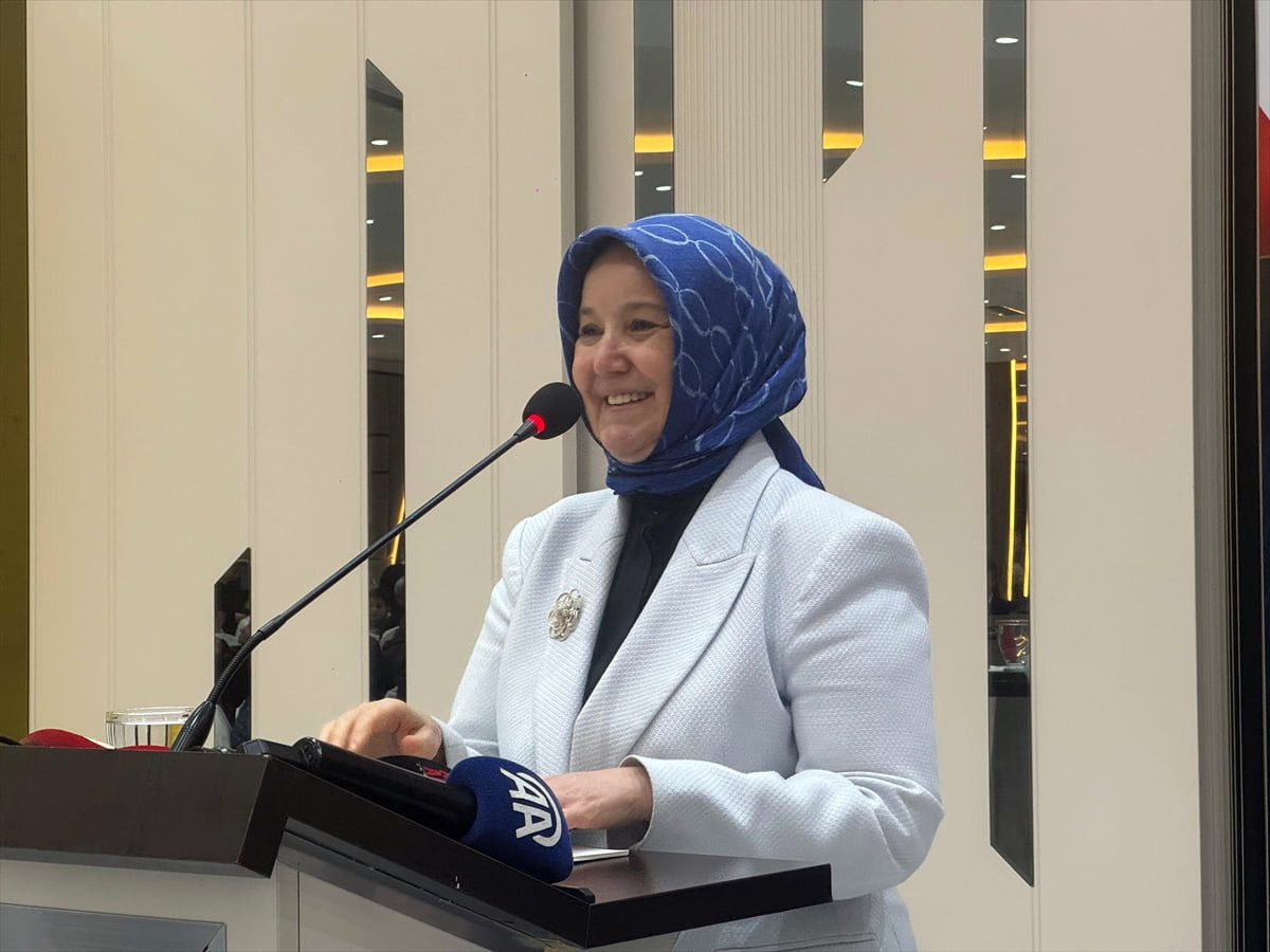 Aile ve Sosyal Hizmetler Bakan Yardımcısı Leman Yenigün, Adana'da Nezihe Yalvaç Mesleki ve Teknik...