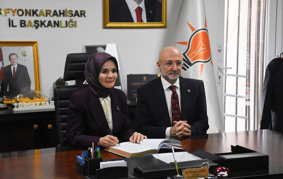 Aile ve Sosyal Hizmetler Bakanı Mahinur Özdemir Göktaş, Afyonkarahisar'da, AK Parti İl...