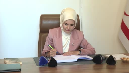 Aile ve Sosyal Hizmetler Bakanı Mahinur Özdemir Göktaş, AK Parti KKTC Temsilciliği'ni ve tarihi...