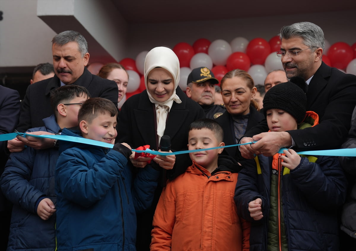 Aile ve Sosyal Hizmetler Bakanı Mahinur Özdemir Göktaş, Erzurum'da Engelli Aktif Yaşam Merkezi'nin...