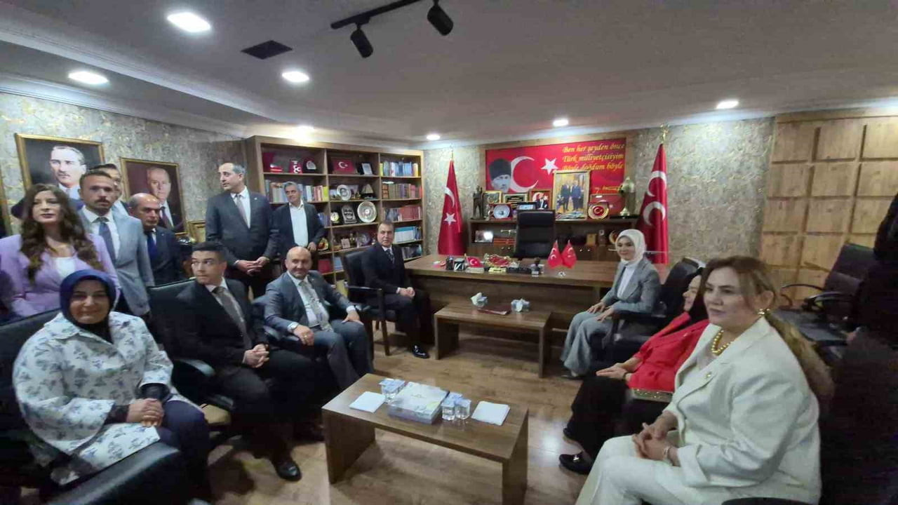 AİLE VE SOSYAL HİZMETLER BAKANI MAHİNUR ÖZDEMİR GÖKTAŞ, ESKİŞEHİR'DEKİ TEMASLARI KAPSAMINDA...