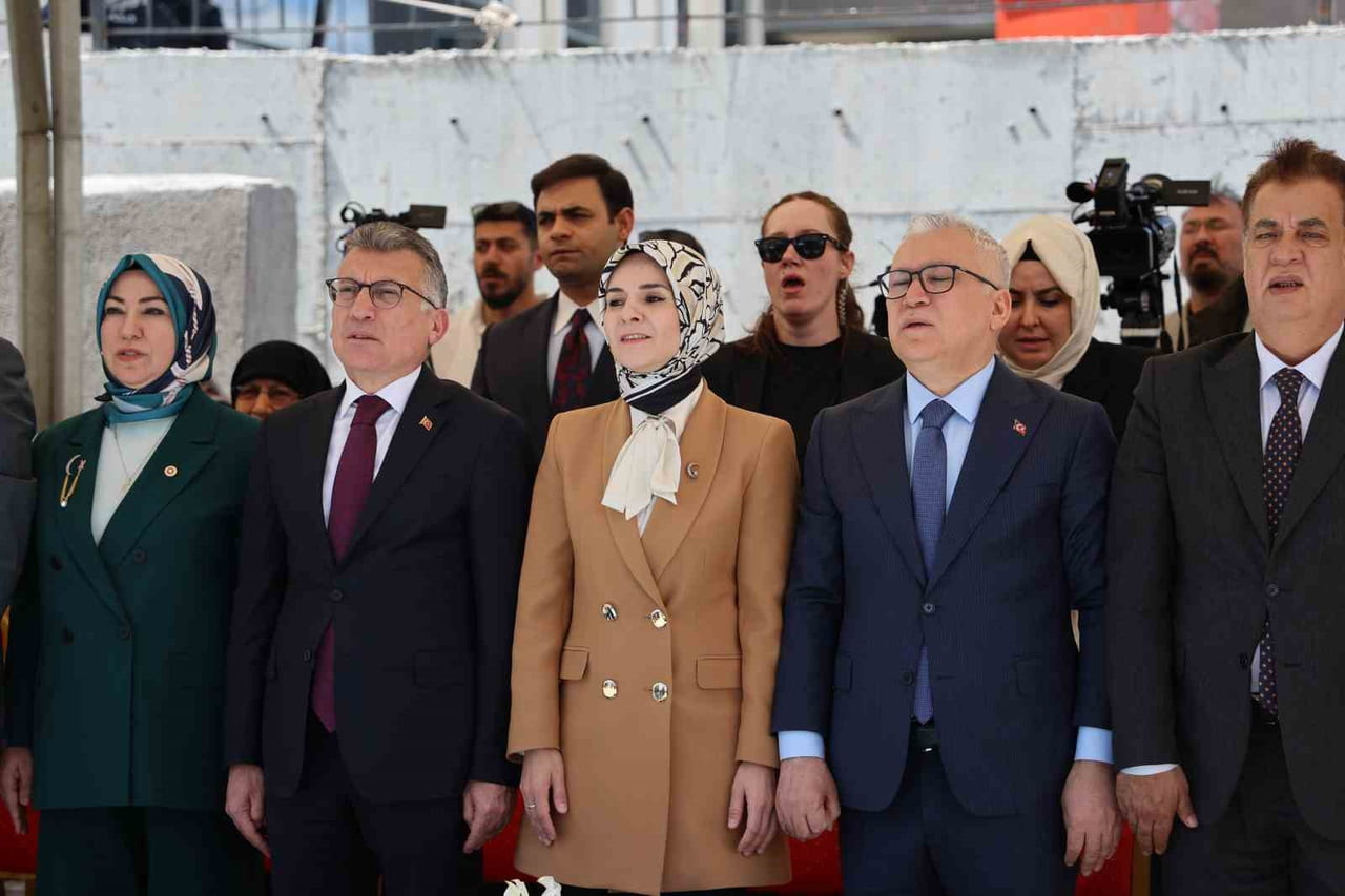 AİLE VE SOSYAL HİZMETLER BAKANI MAHİNUR ÖZDEMİR GÖKTAŞ, GEMEREK HUZUR EVİ YAŞLI BAKIM VE...