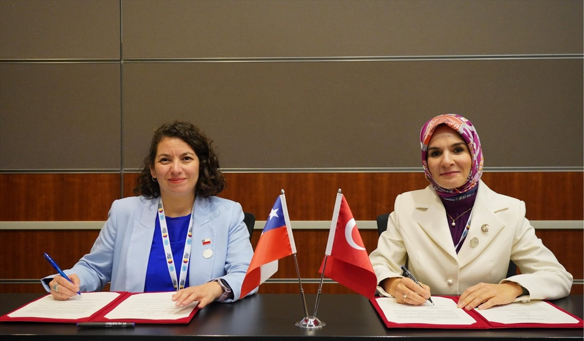 Aile ve Sosyal Hizmetler Bakanı Mahinur Özdemir Göktaş, Katar'ın başkenti Doha'da, Şili Sosyal...